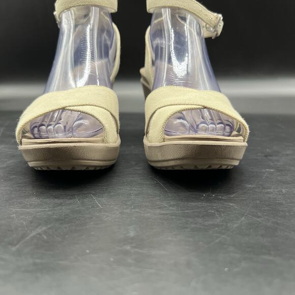 Crocs Sandals Womens 8 Leigh II Beige Strappy Wedge Platform Shoes - Picture 3 of 12